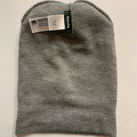 Roots grey pink hat with Pom Pom cuffed hem knit - Picture 7 of 8